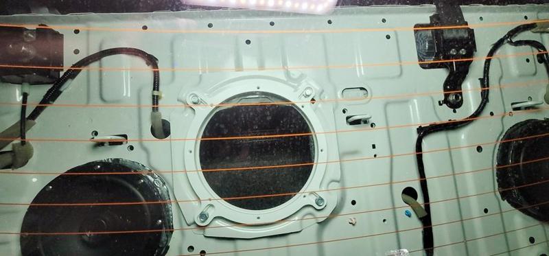 Accord 10th Gen (2018, 2019, 2020, 2021, 2022) 8" Subwoofer Adapter for DS18-ZR8