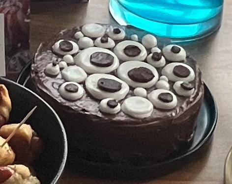 Googly eye pastry cutter