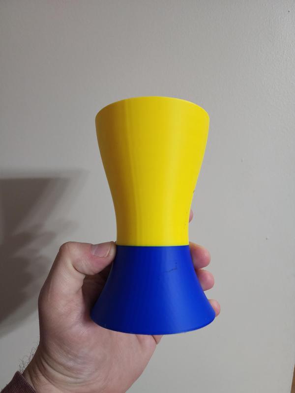 Icing bag holder filler