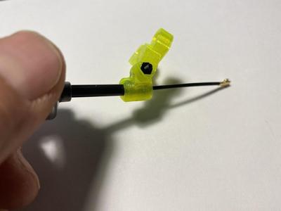 Swivel antenna mounts for micro drones