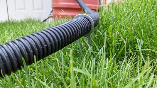 40mm Hose Riser Support Spike Looped Edition