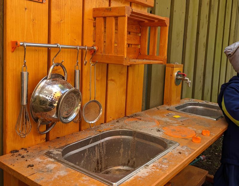 kitchen rack with hooks 4 kids