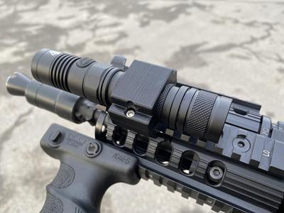 Picatinny rail flashlight mount (Nitecore EC20)