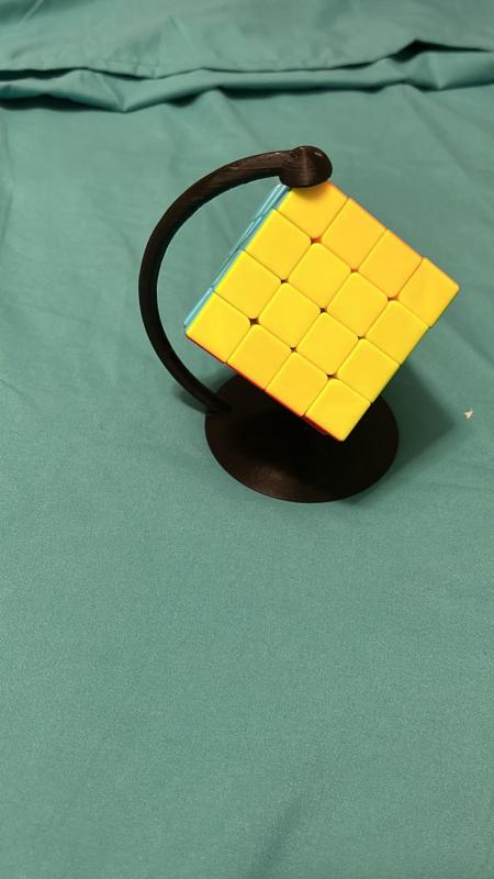 Rubix cube stand fixed