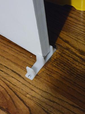 sliding closet door stabilizer