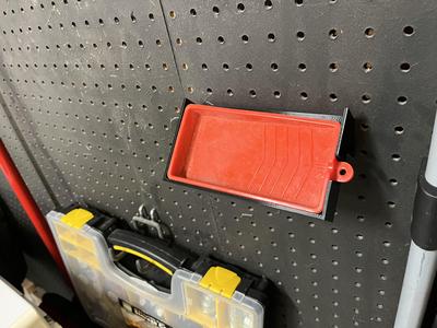Silicone Wood Glue Tray Pegboard Mount