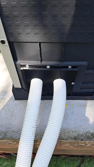 Passe cloison pour tuyau de piscine