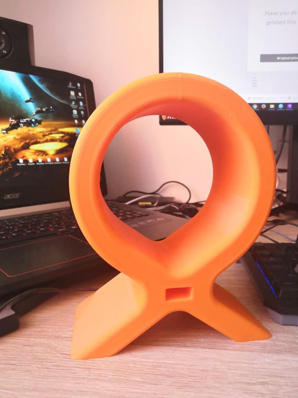 headphone stand