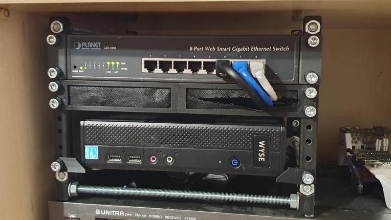 Poor man's 10 inch rack stand