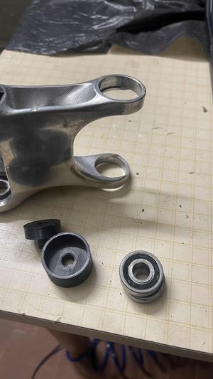 POLE MACHINE Bearing extractor and installer