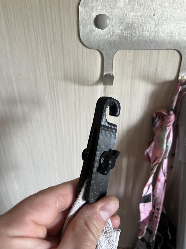 Drzak, uchyt pro rucnik, uterku bez ucha