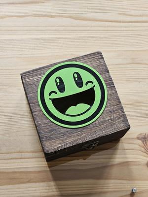 Tissue Box Cover with large Smile / TaschentuchspenderSmileAufsatz