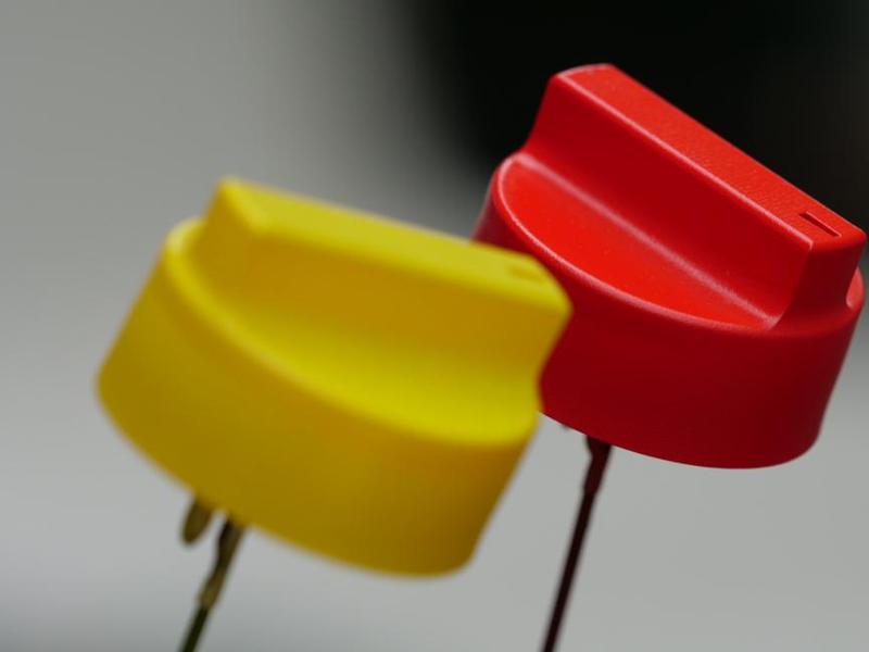 Magnetic screwable knob for toddler mudkitchen