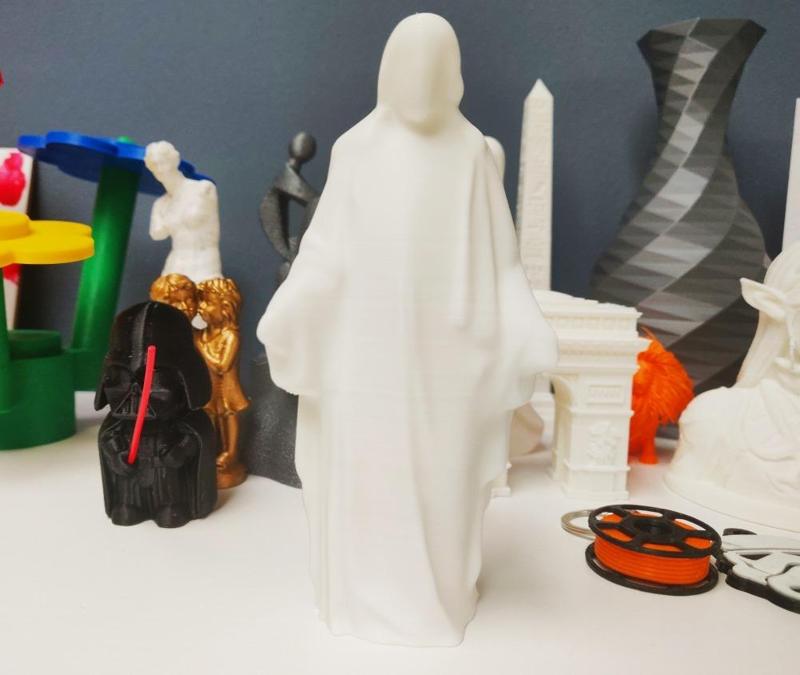 Smooth Jesus and Low Poly version