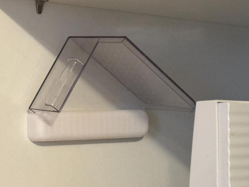 Food pusher holder bread machine