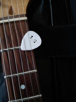 Guitar pick