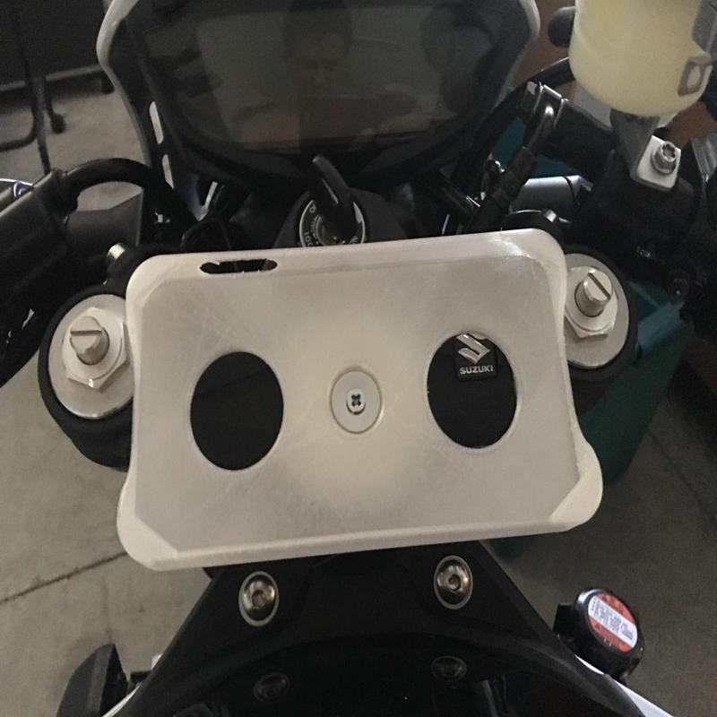 Suzuki SV650X iPhone 6 Plus holder system