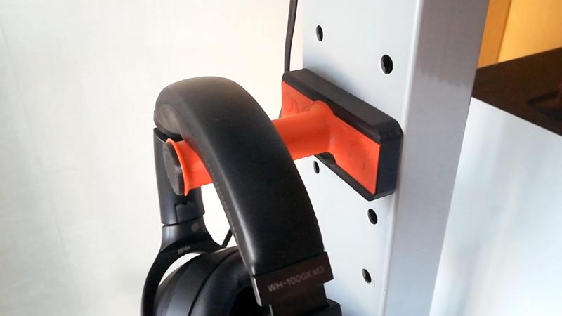 Headphone hook