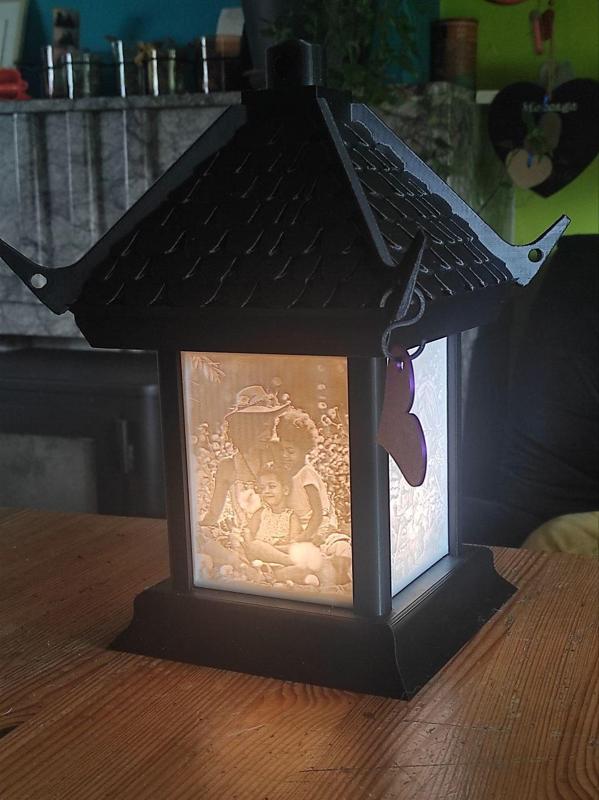 Memory Lantern – An Illuminated Lithophane Holder