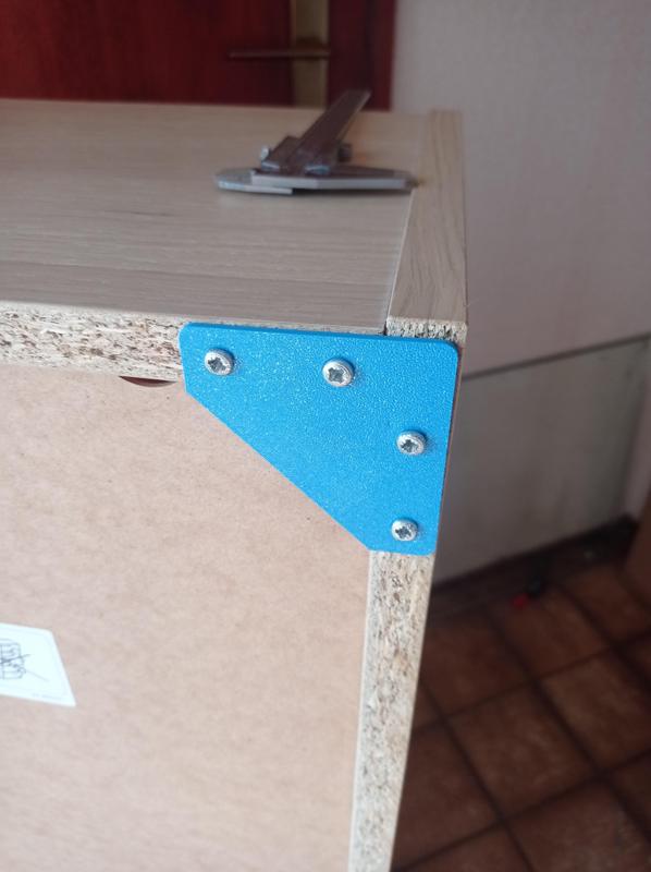 Ikea Billy - reinforcement angle