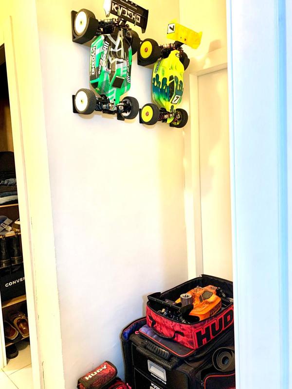 RC Car Buggy 1:8 wall mount