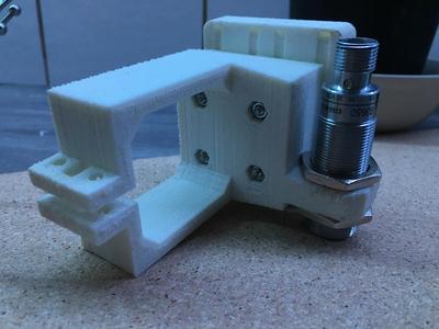 Prusa i3 MK8 heavy duty Mount with 18 mm probe mount