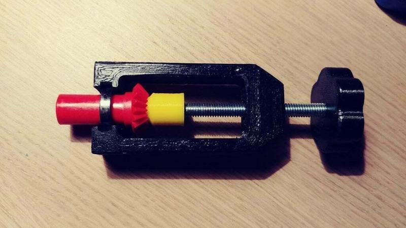 Align T-rex 600 torque tube bearing puller