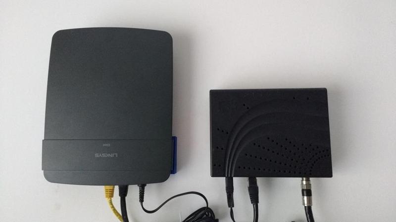 E900 Linksys Wall Mount