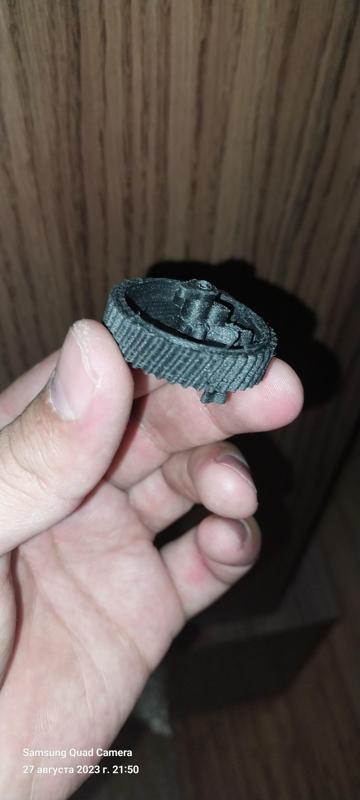 NissaN Versa Tida central locking gear.