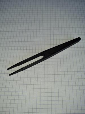 Pince à épiler de précision