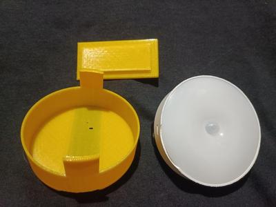 Battery cover presence light