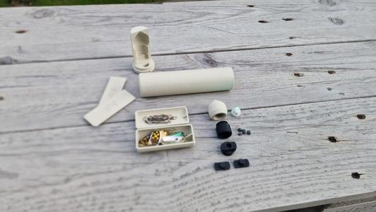 Compact case for tackle and bobber 