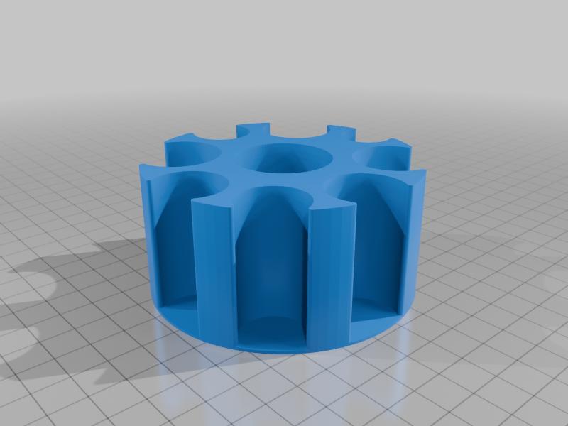 Coin holder (Euro, Eurocents) with even coin spacing
