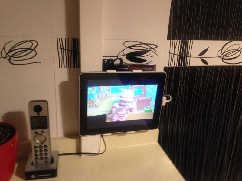 Wall support for IPAD