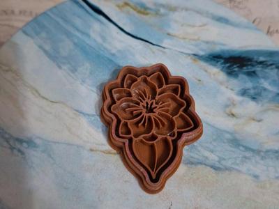 poinsettia cutter
