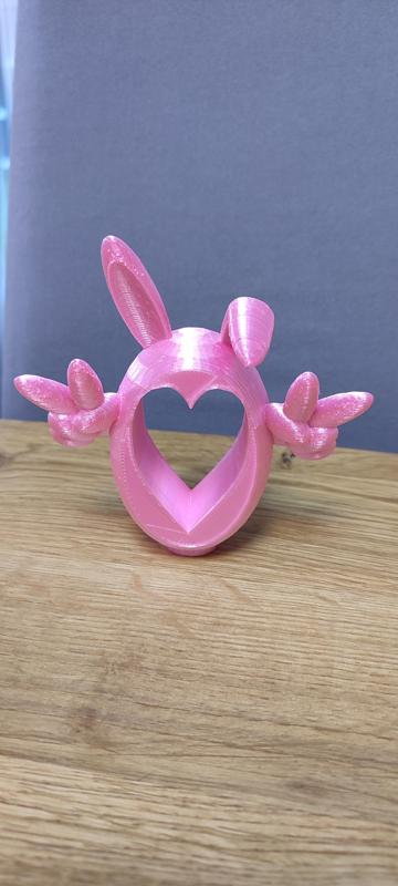 Easter egg with a heart