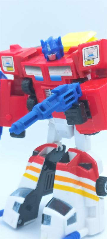 Transformers G2 Hero Optimus Prime/ Sureshot Blaster