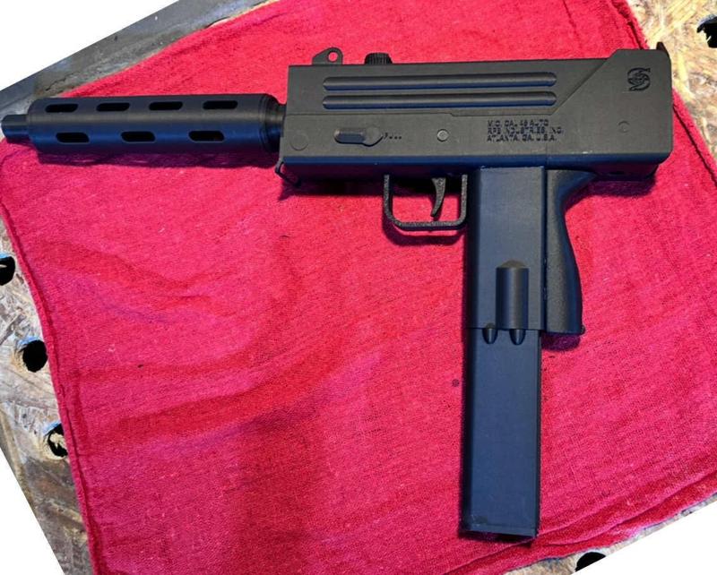 James Bond 007 Moonraker Mac 10