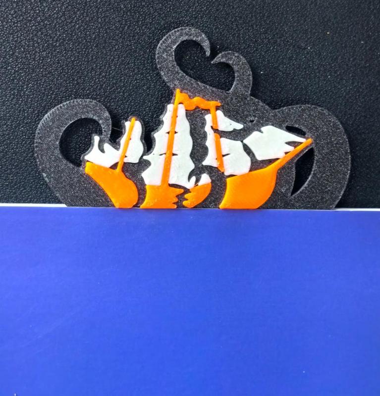 Bookmark-boat.Deep-sea squid