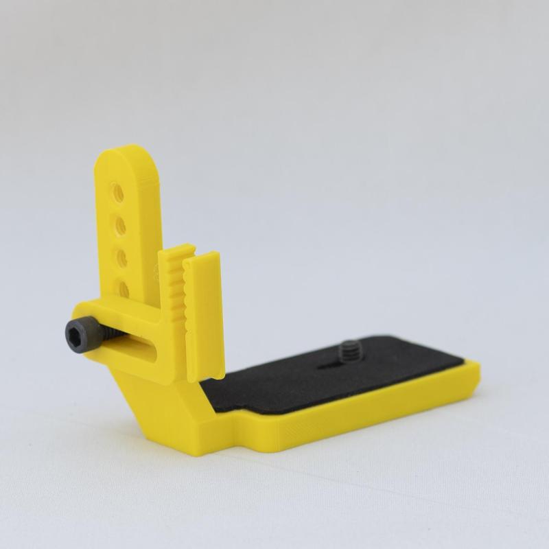 1/4 Camera Cage with cable clamp