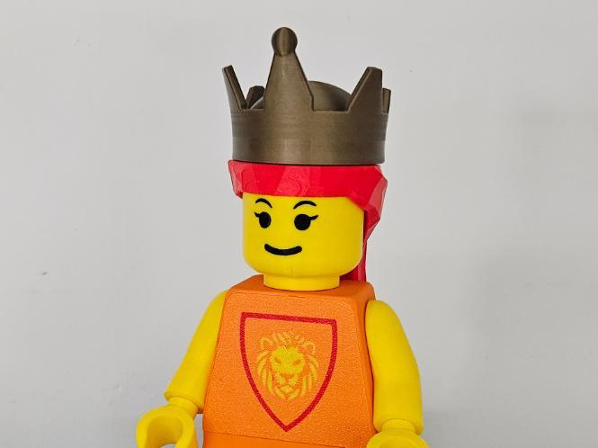 Brick Man/Woman Queen with Crown 20cm