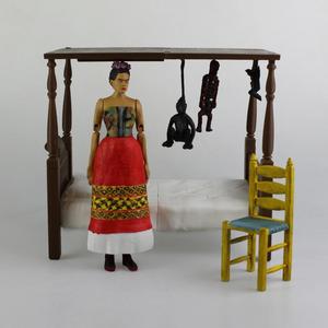 Frida Kahlo - Articulated Figure - Support Free