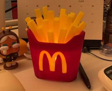 ZZZ Zero Zone McDonald's co-branded french fries lamp