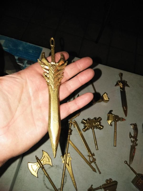 JUSTICAR AATROXs SWORD (LoL)