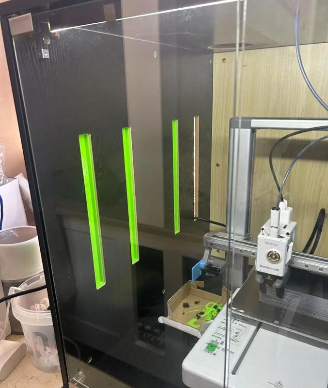 60*60*60 cat enclosure, enclosure slot