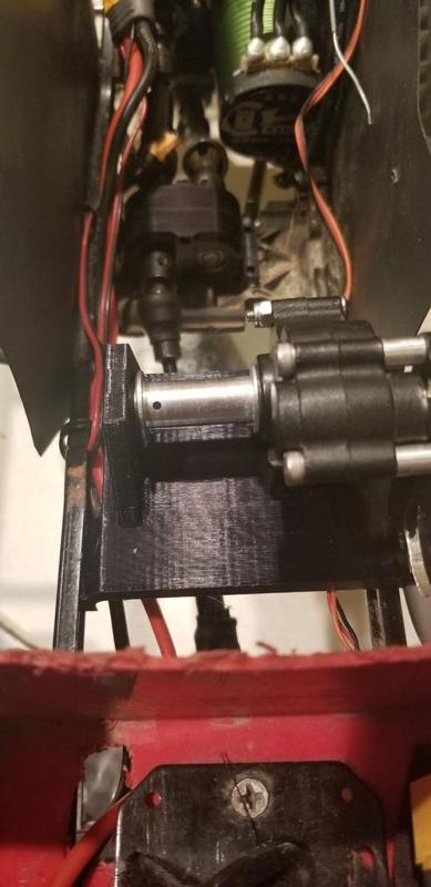 Axial transmission winch mount