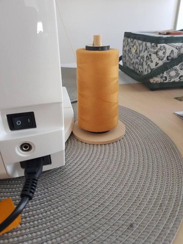 Porte Bobine surfileuse / Reel holder