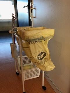 [K] Support de sac poubelle (Trash bag holder)