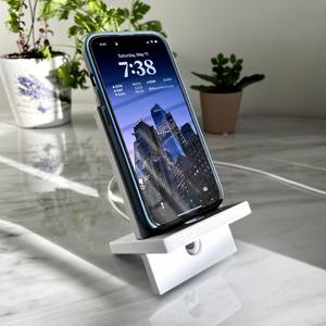 Simple Phone Stand (with charging cable function)