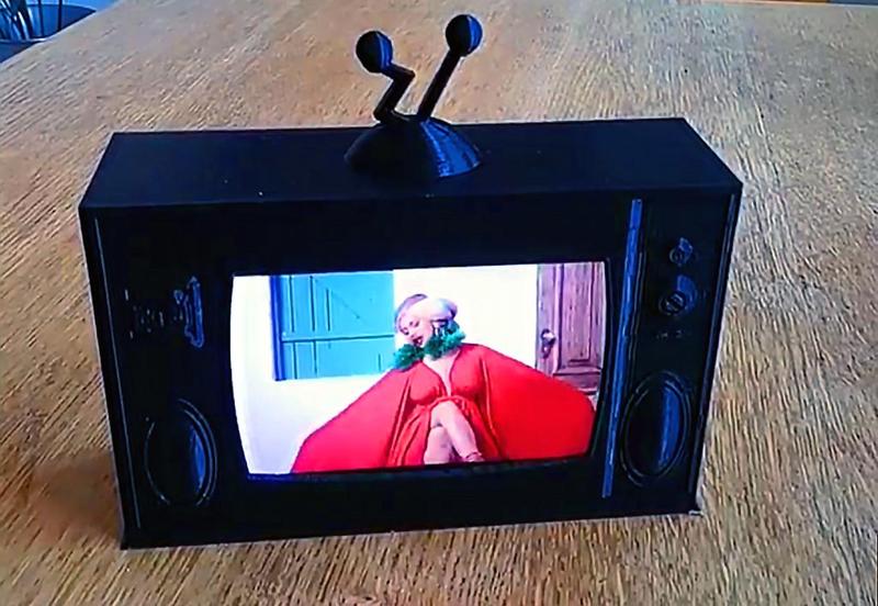 Retro Style Working Miniature Television